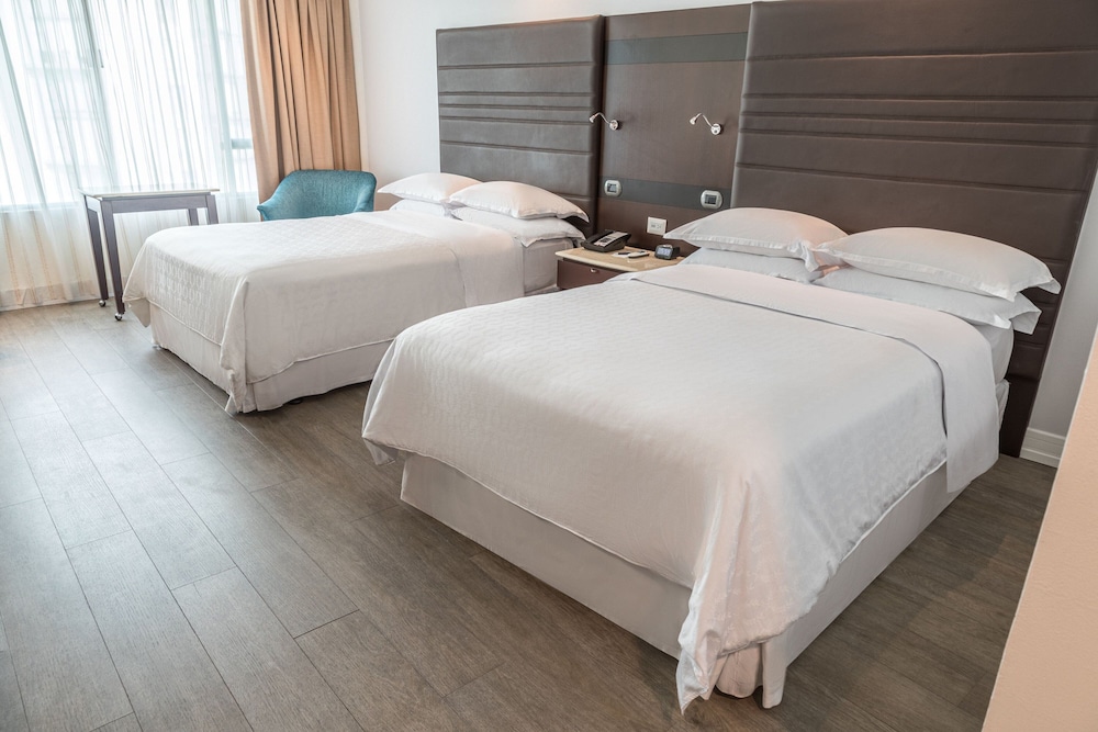 Sheraton, Superior, 2 Double Beds
