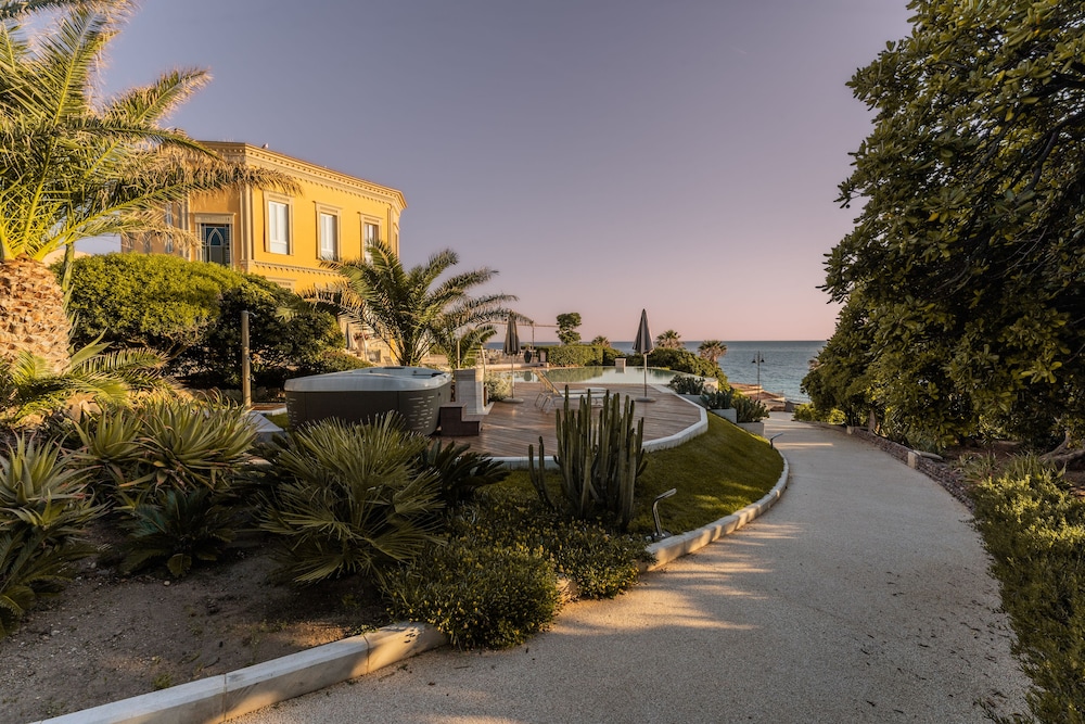 VILLA MOSCA 41/50