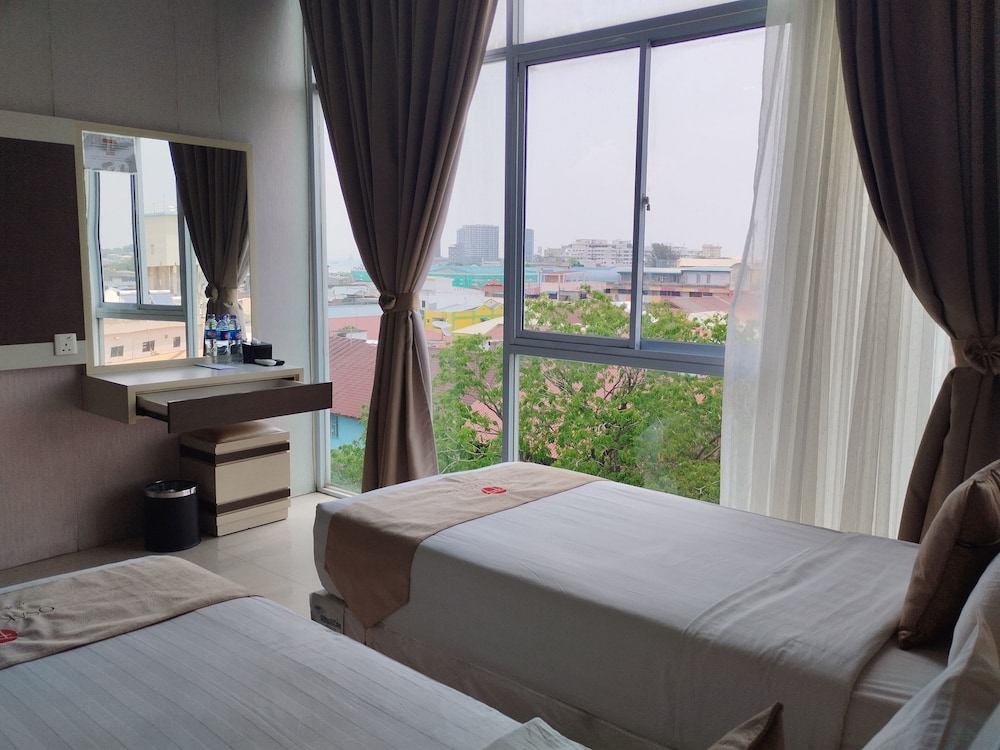 OYO 676 Nasa Hotel 16/33
