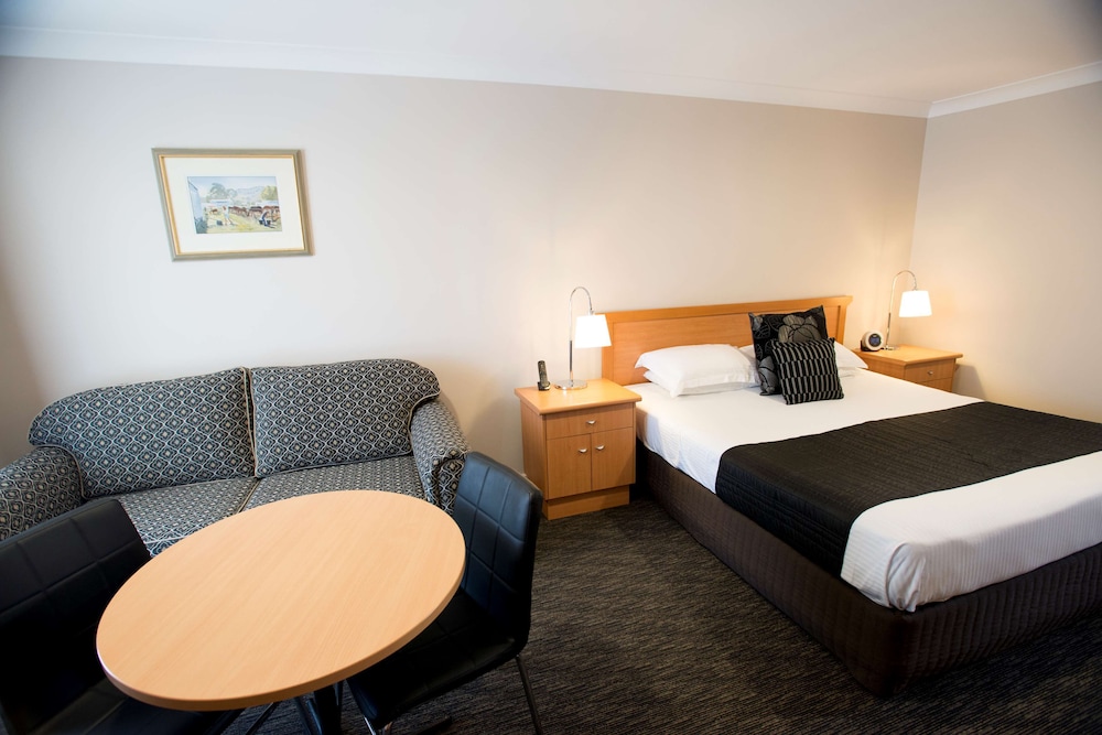 Best Western Plus All Settlers Motor Inn 25/34