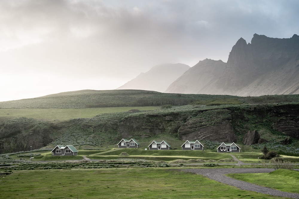 Vik Cottages 17/24