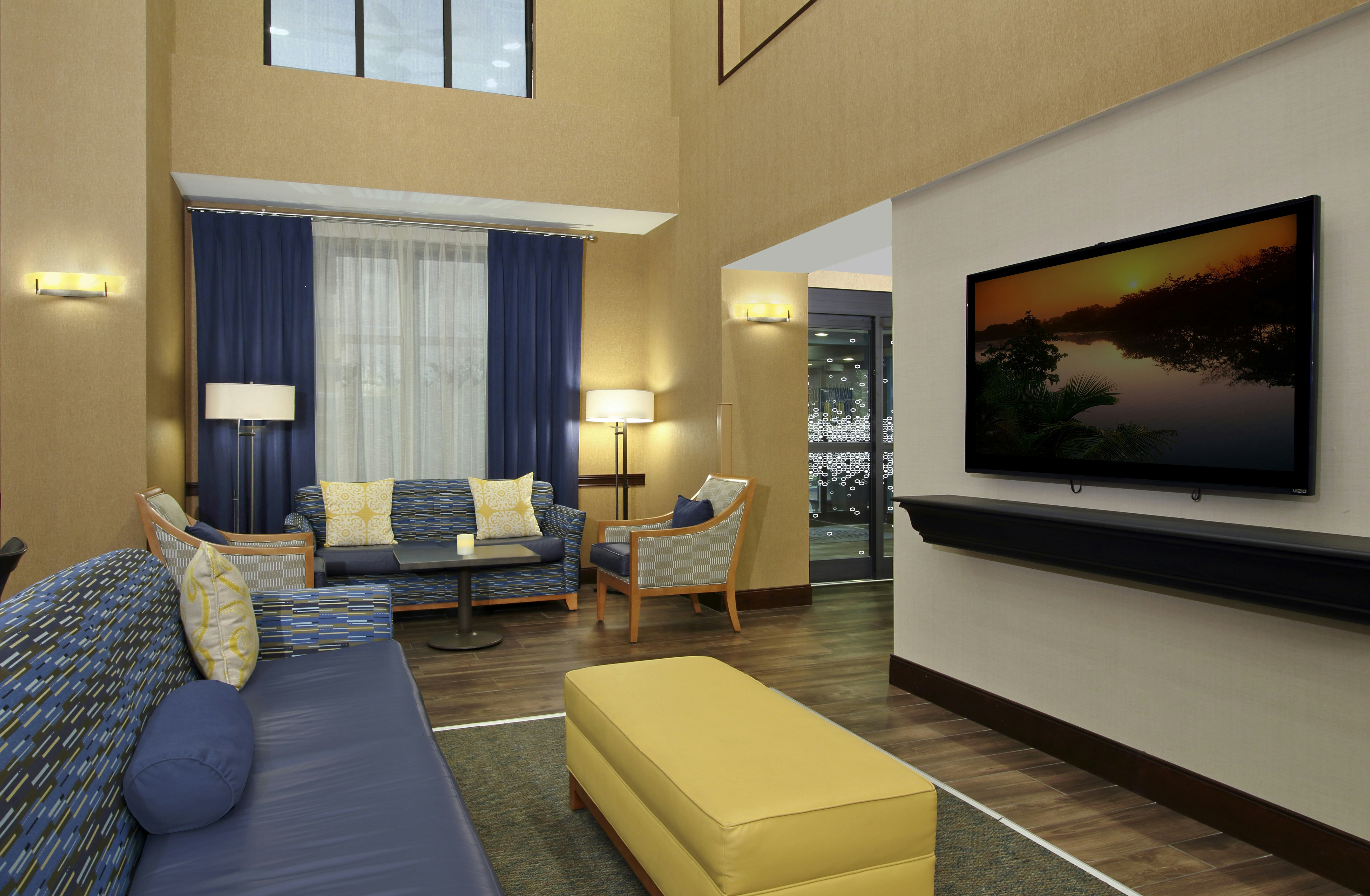 Hampton Inn Suites Murray 27/37