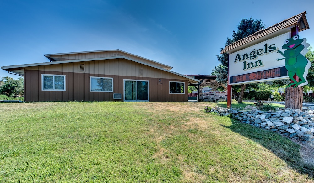 Angels Inn 25/28