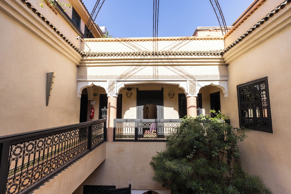 Riad Saba 6/64