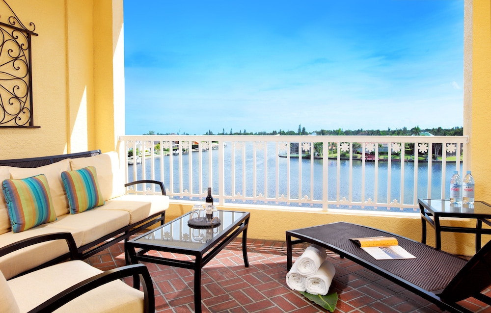 La Playa Beach Resort 51/75