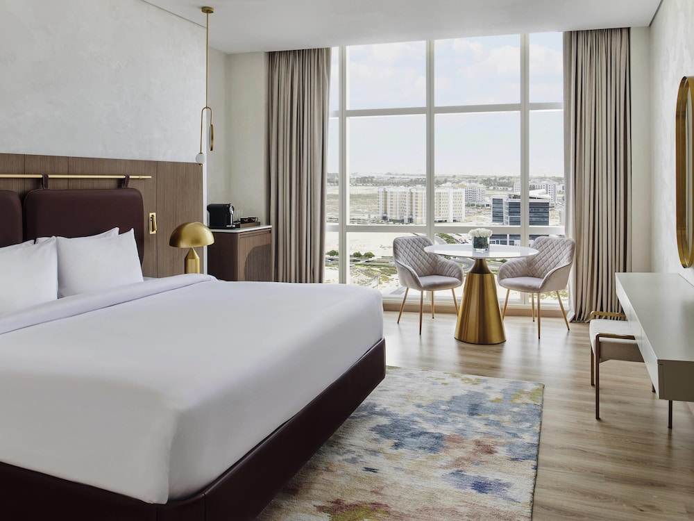 SUPERIOR, KING BED, CITY VIEW
