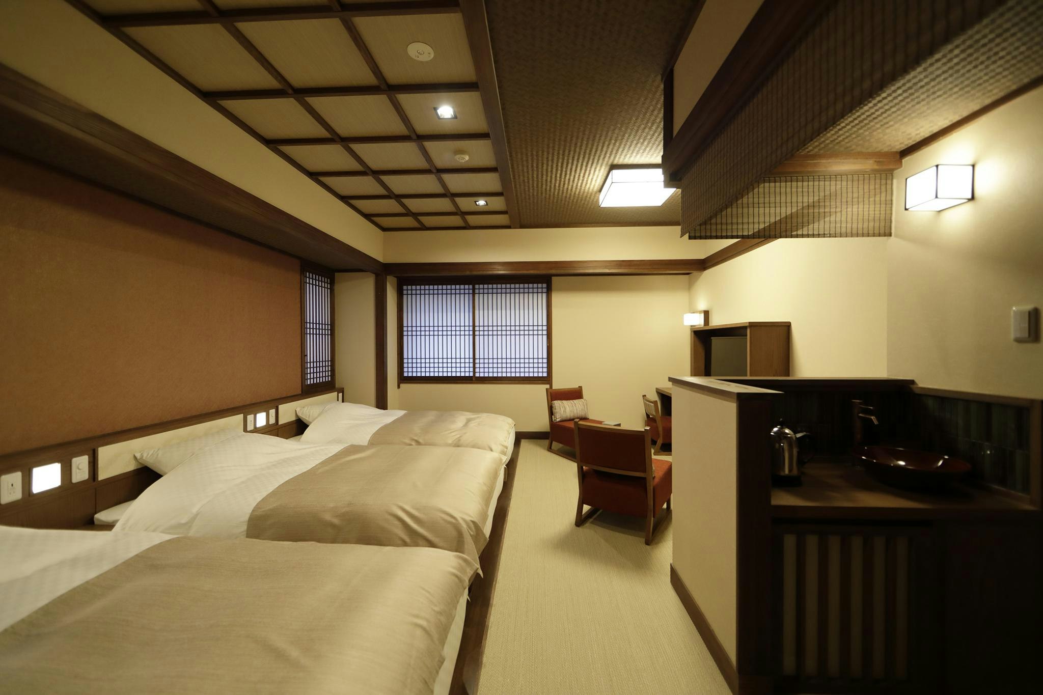 غرفة يابانية ثلاثية