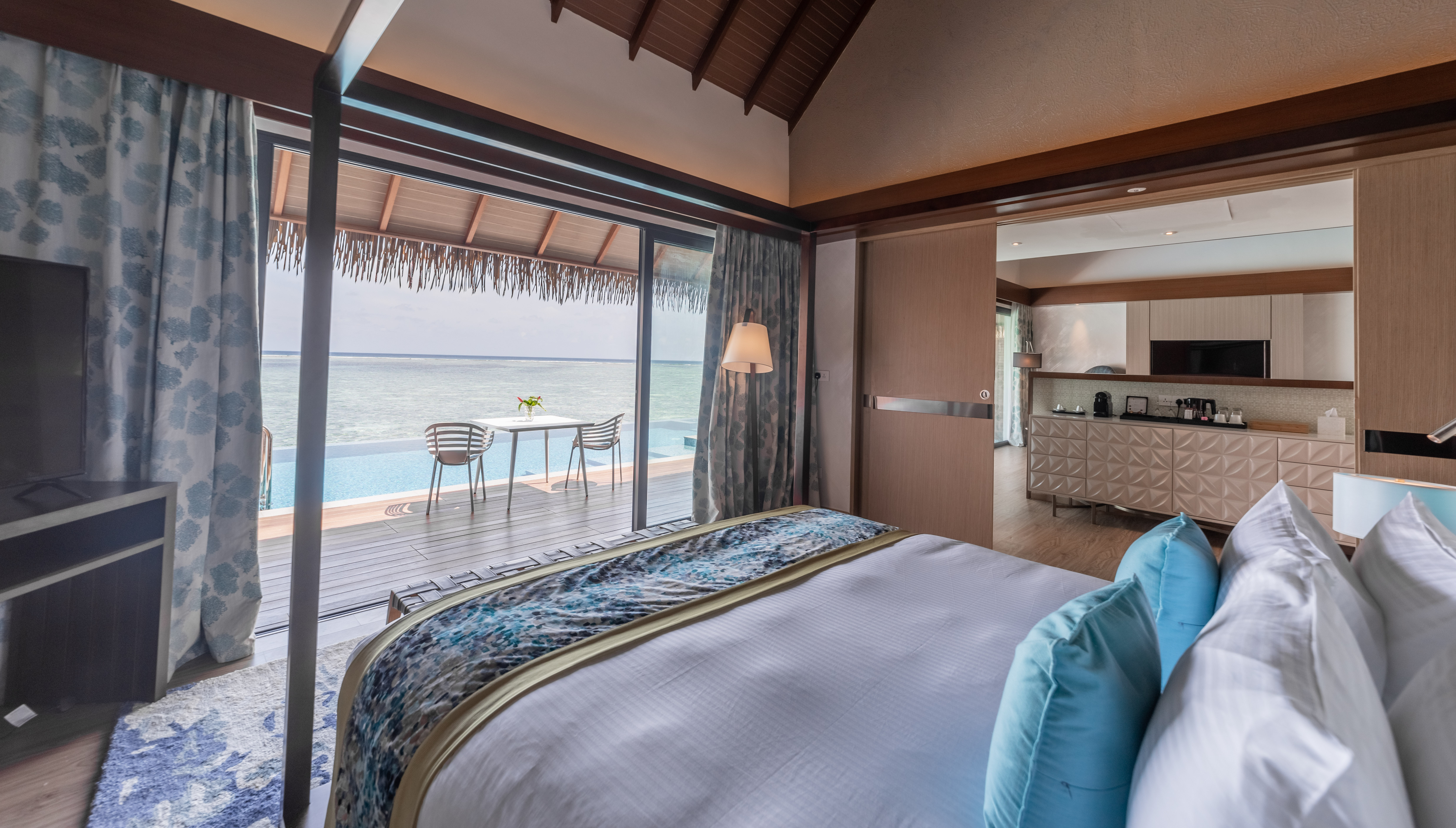 OCEAN POOL SUITE-Transfer Excluded، Pullman Maldives Maamutaa 2/6