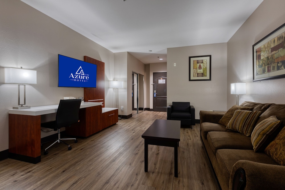 The Azure Hotel 46/69