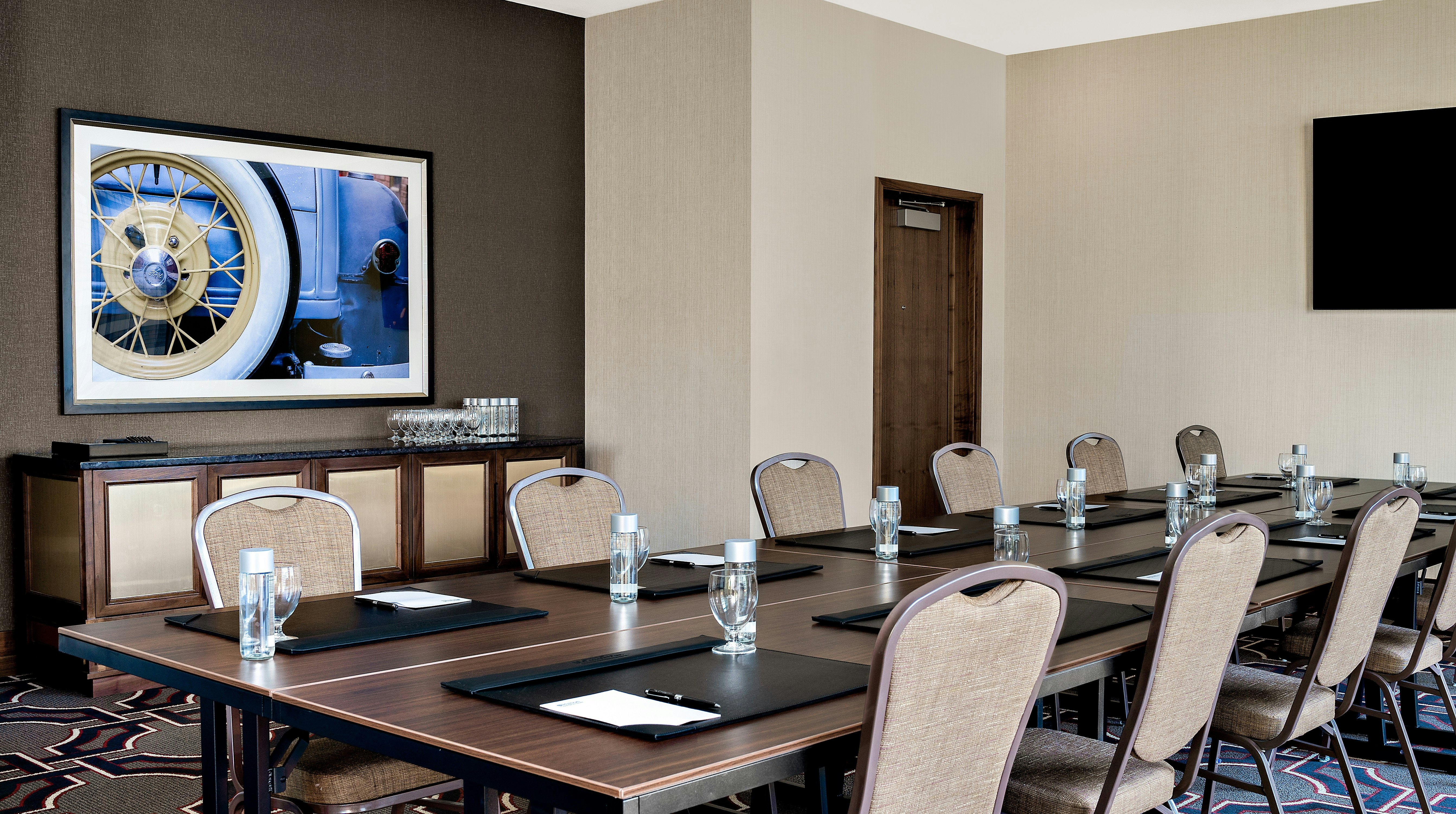 Home2 Suites By Hilton Chicago Mccormick Place Il 60/73