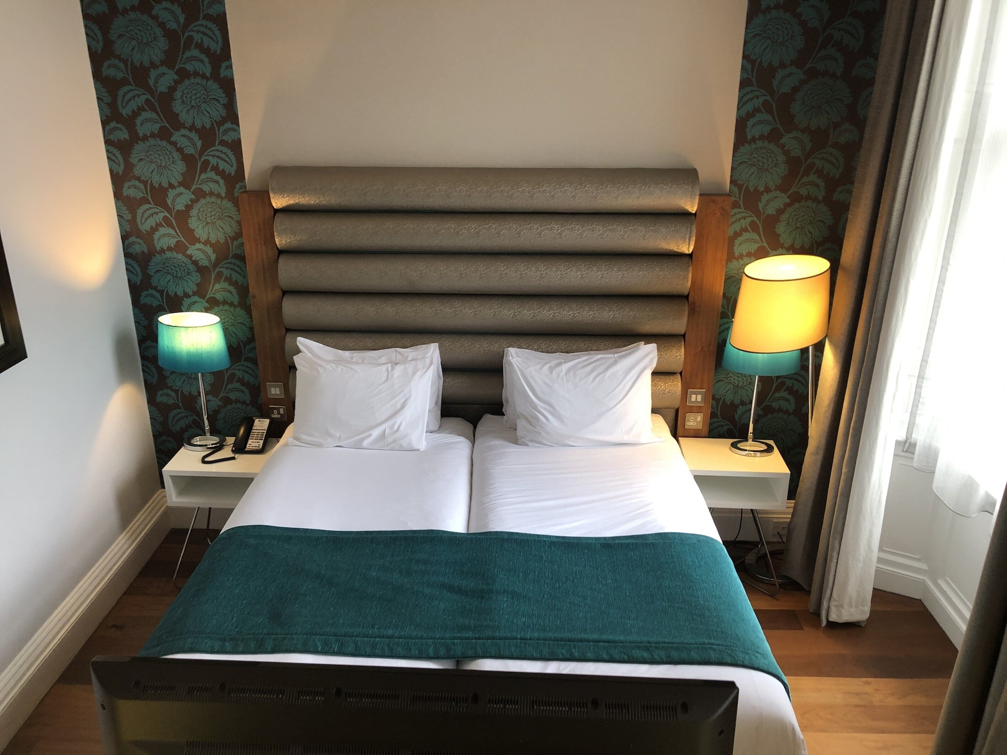 PREMIUM, KING BED