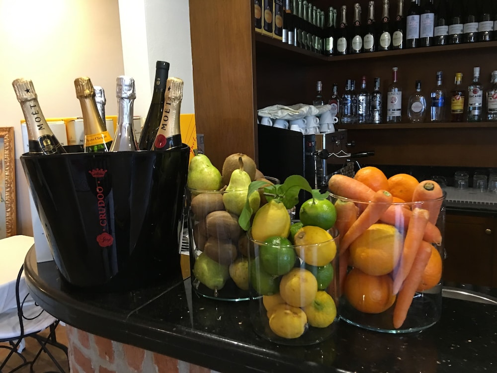 Hotel Don Carlo 17/50