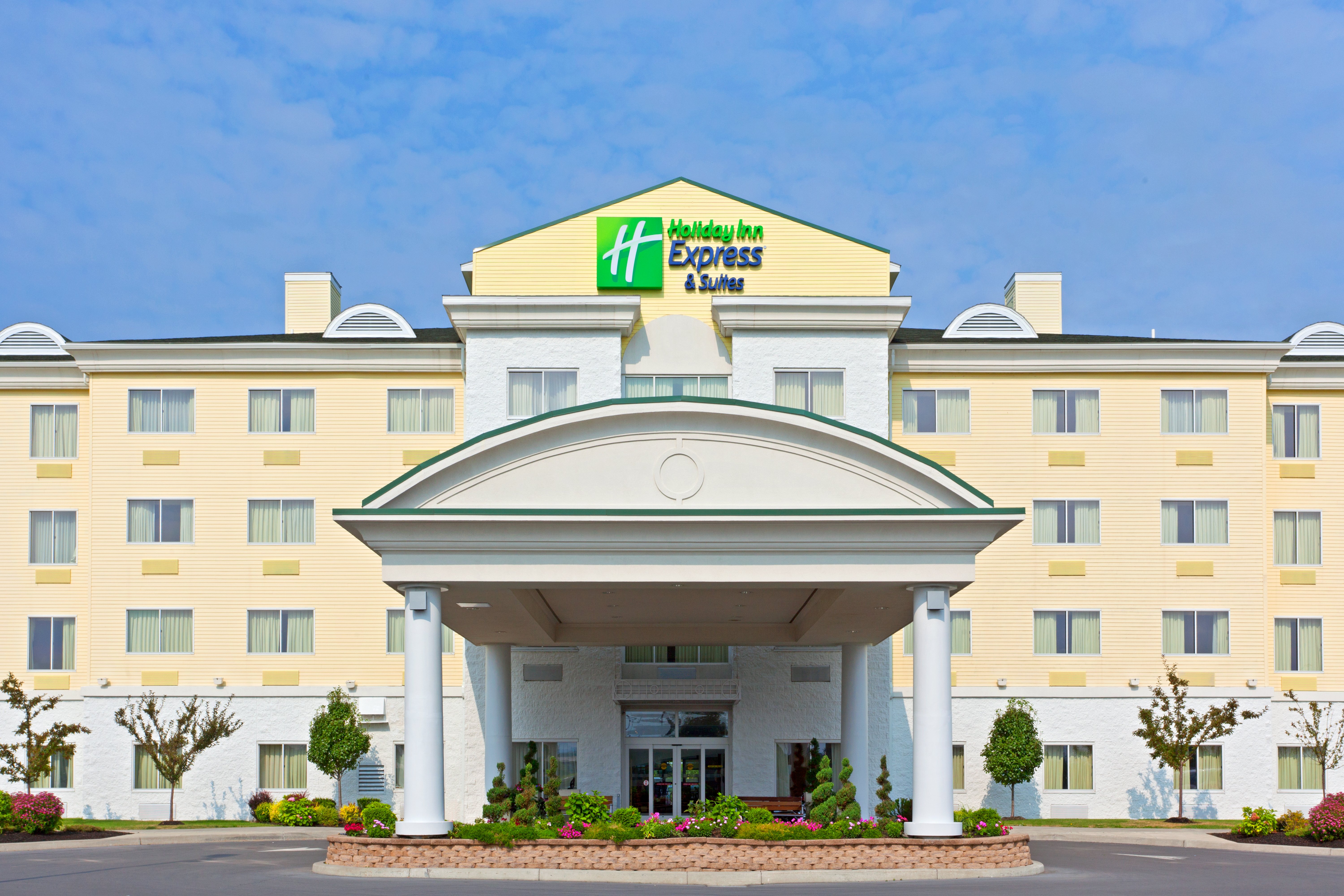 Holiday Inn Express Hotel Amp Suites Watertown Thousand Island 3/56