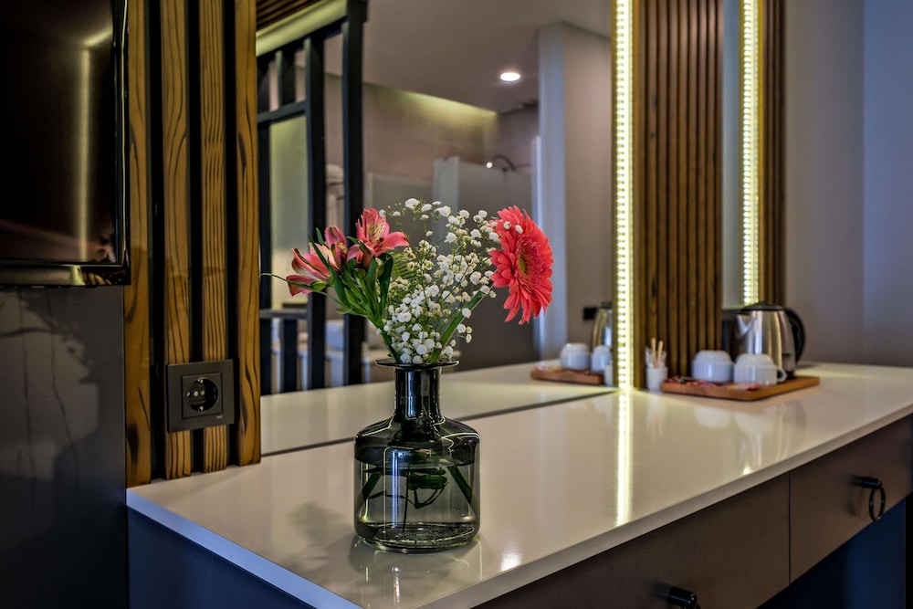 Adora Calma Beach Hotel - Adults Only 8/50