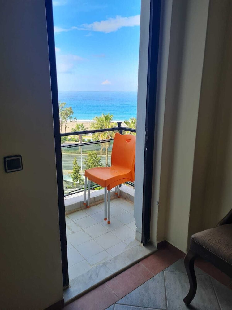 Hotel Sun Fire Beach 56/57