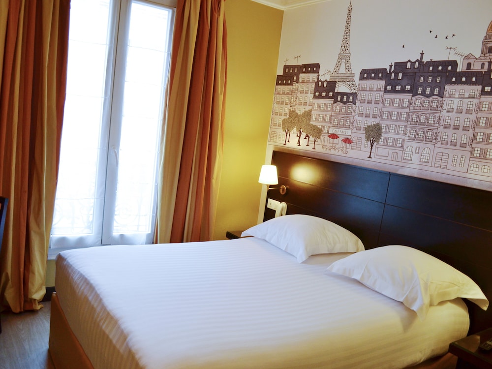 ROOM, DOUBLE BED