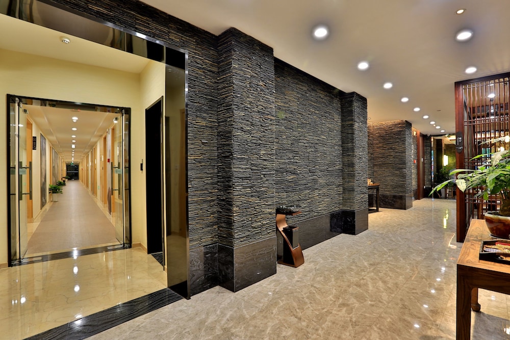 Nostalgia Hotel (West lake Hangzhou) 7/60