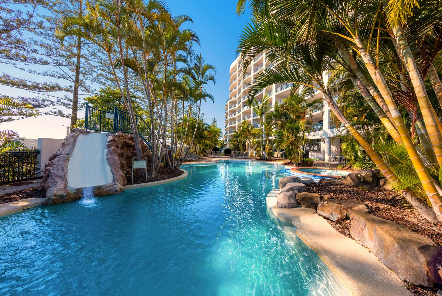 Ramada Resort by Wyndham Golden Beach 40/40