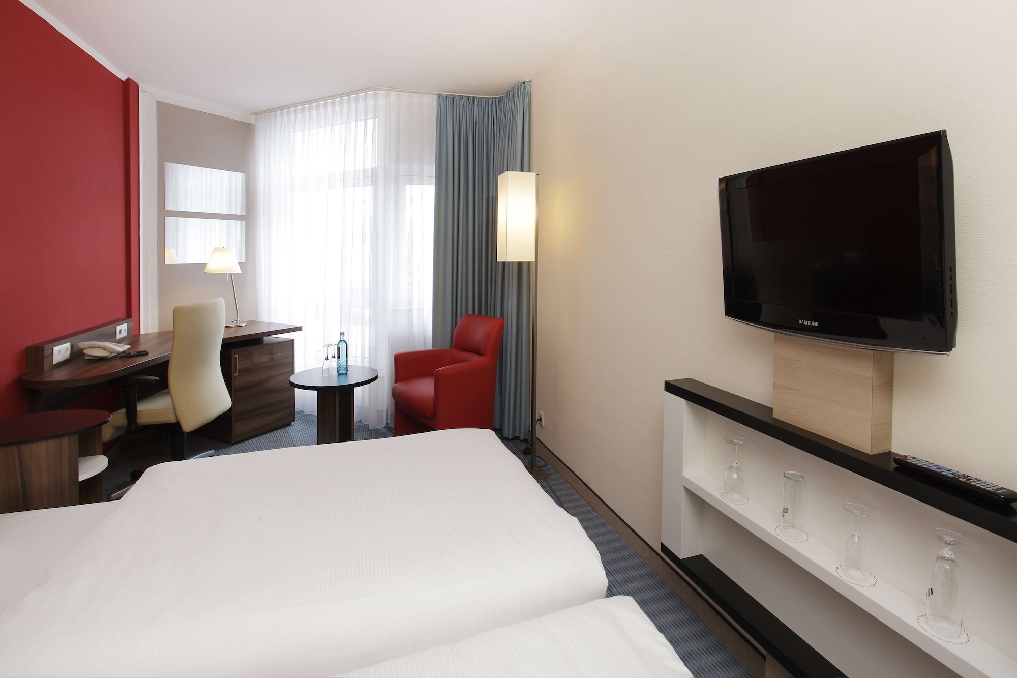 غرفة سوبيريور بسريرين منفصلين، H Hotel Koln Bruhl 6/10