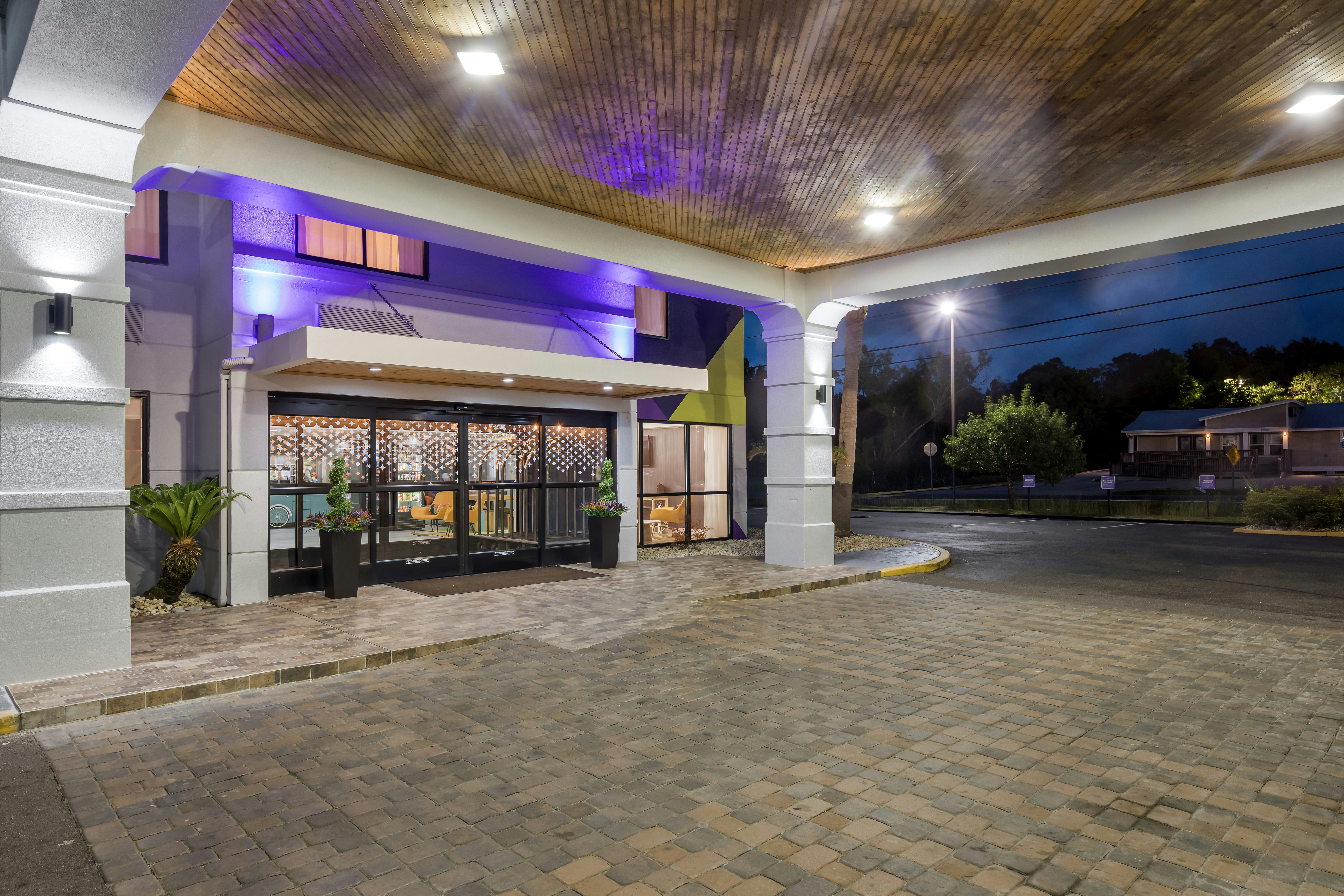 Spark by Hilton Biloxi Ocean Springs 28/30