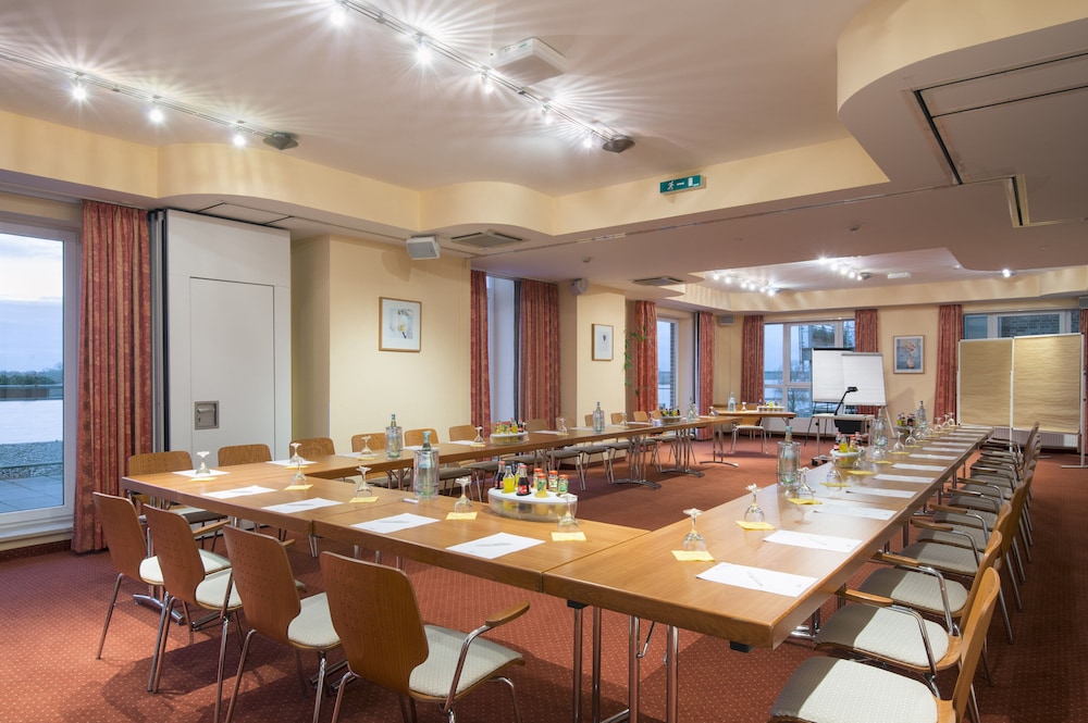 Hotel Rheinpark Rees 45/56