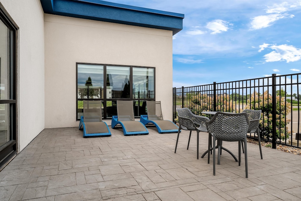 Hampton Inn Suites Pekin Peoria Area Il 32/56