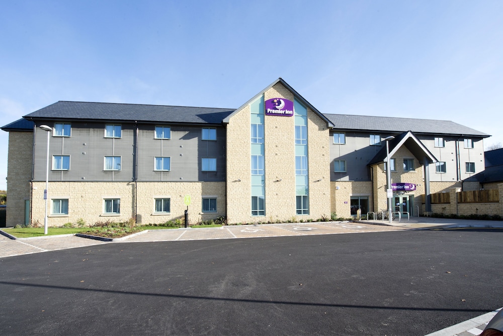 Premier Inn Cirencester Town Centre 52/57