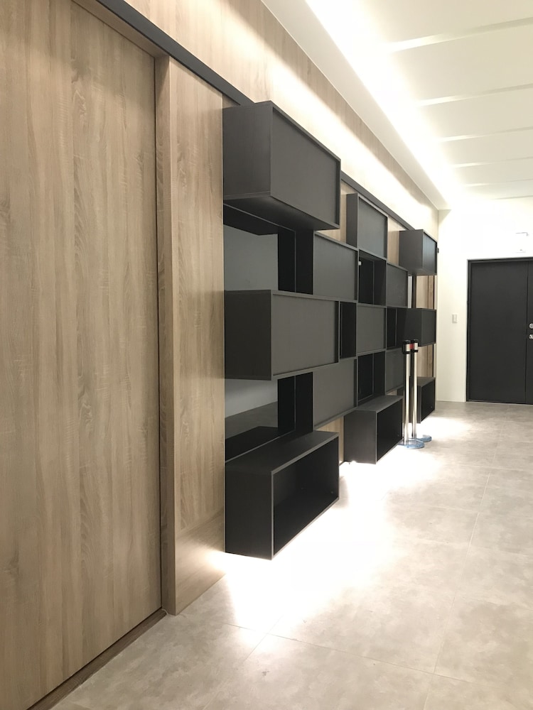 Divecube Hotel 8/60