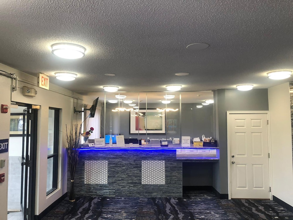 Coratel Inn & Suites By Jasper Northfield 6/40