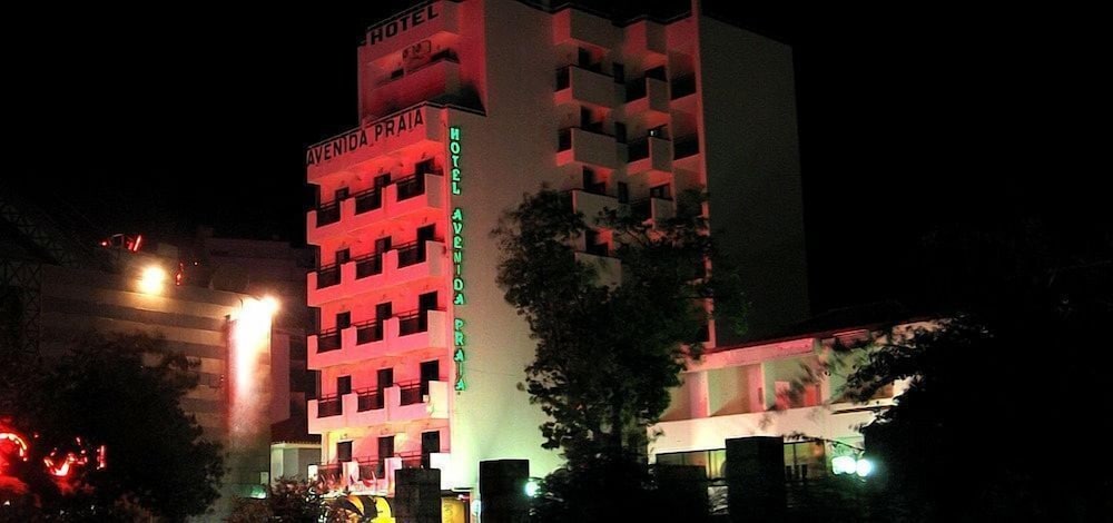 Avenida Praia 7/65