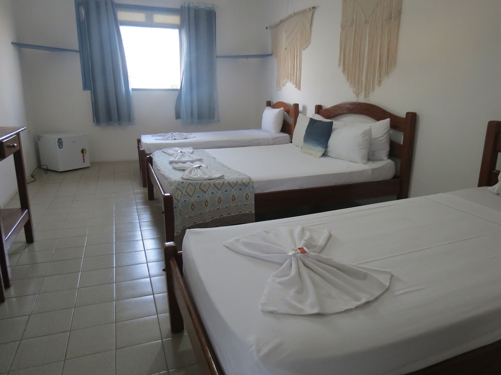 Master, Suite, Quadruple, Double and Twin Beds، La Suite Praia 2/10