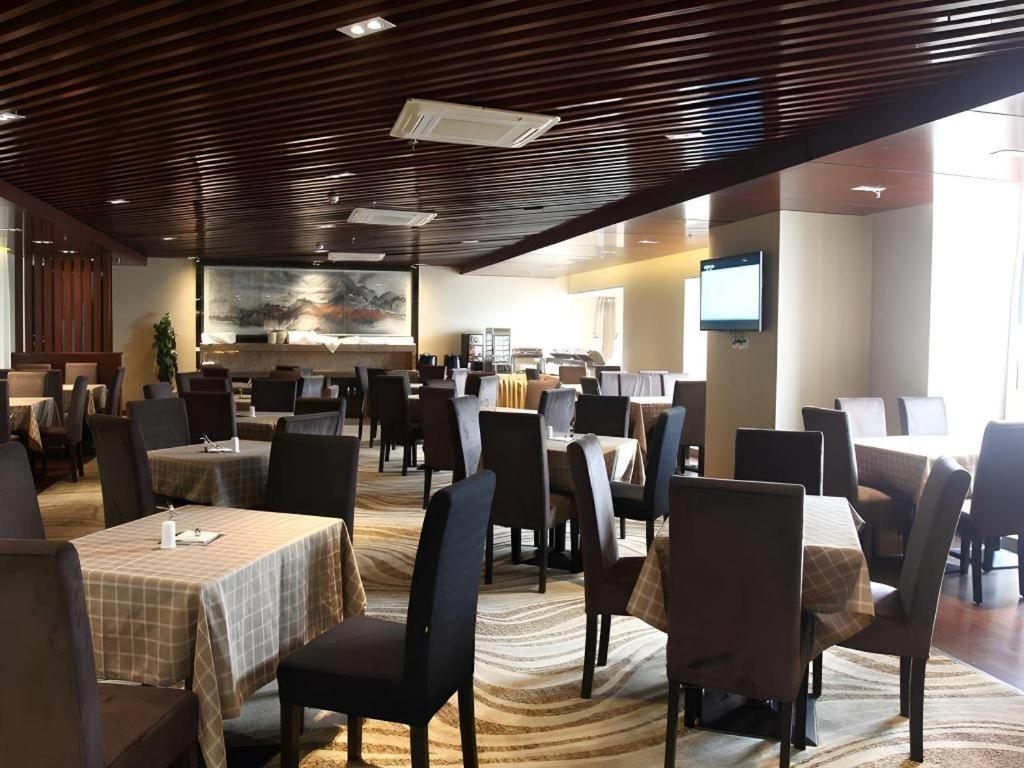 Antai Century Hotel 41/48
