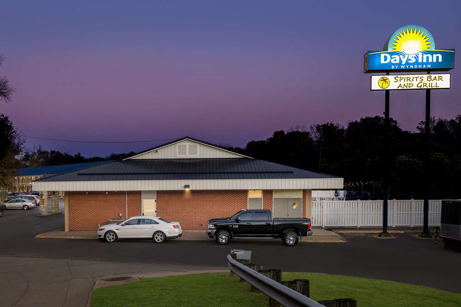 Days Inn by Wyndham Dubuque 5/29