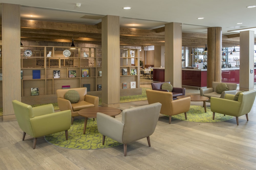 The Orchard Hotel Restaurant 35/63