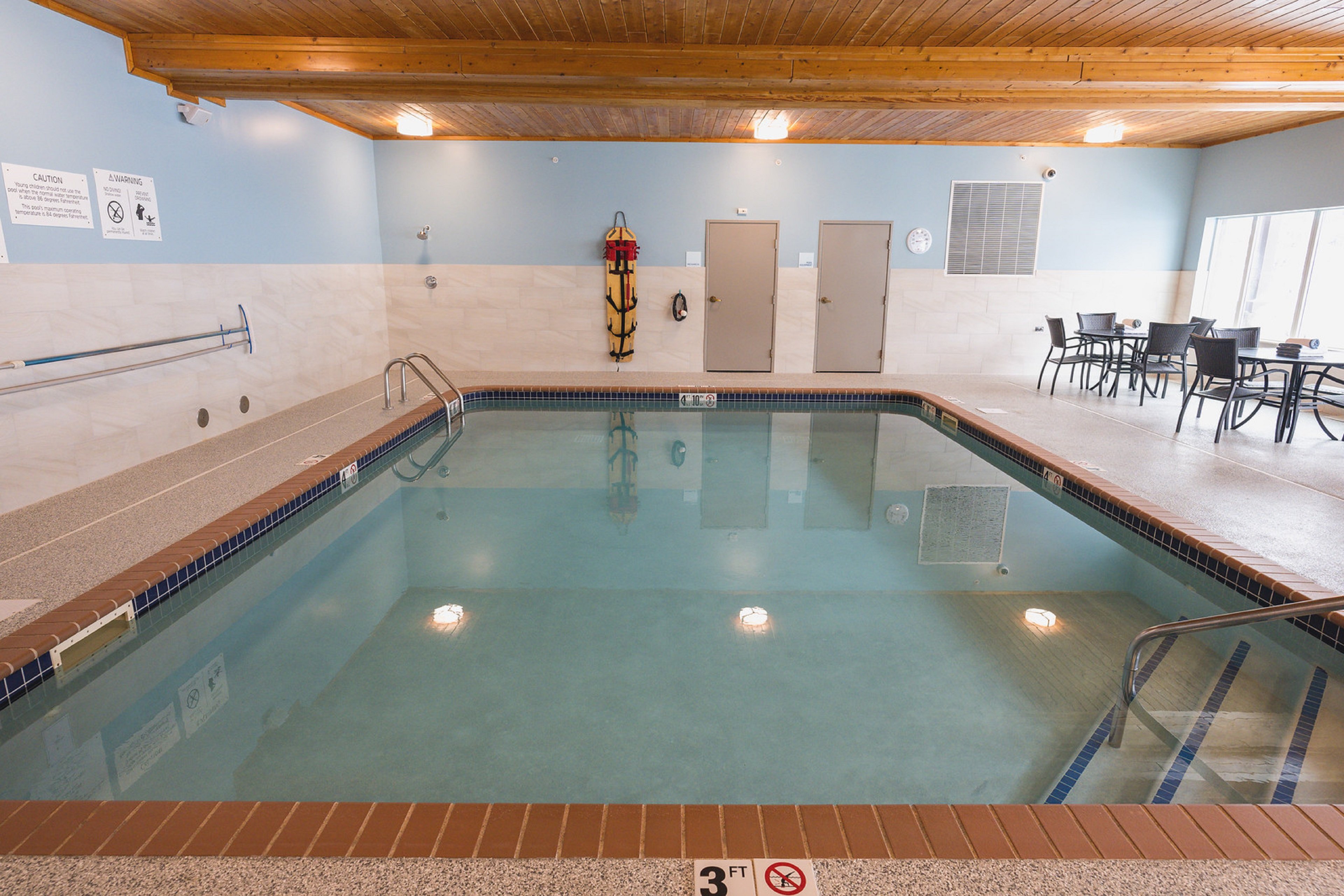 Holiday Inn Express & Suites Marquette, an IHG Hotel 23/50