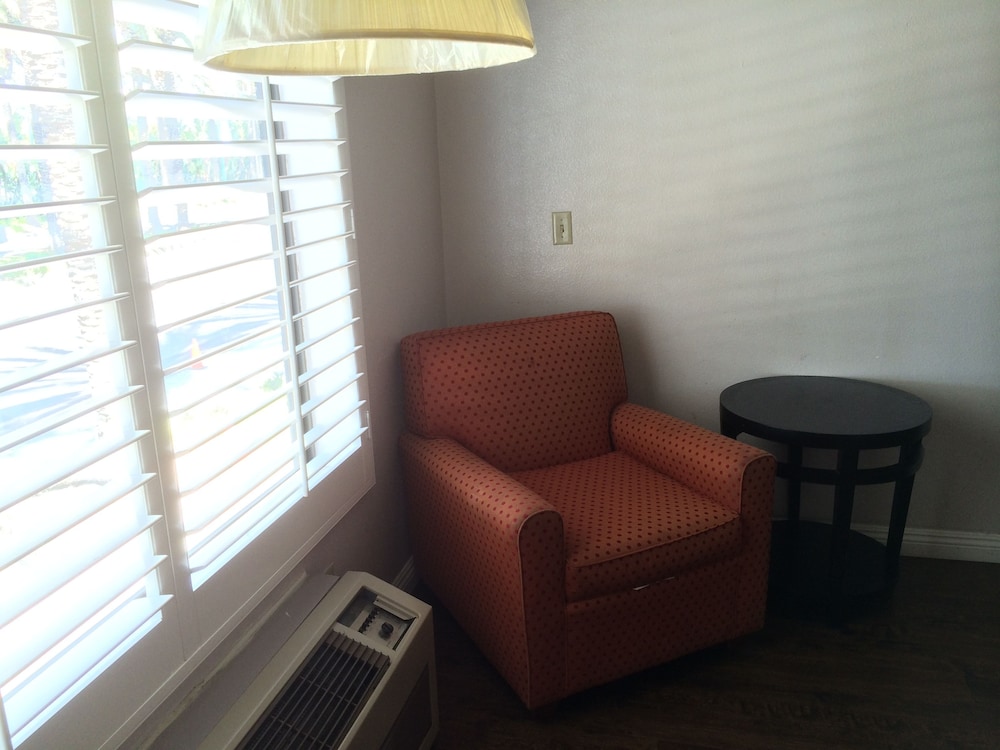 Alamo Inn Suites 51/61