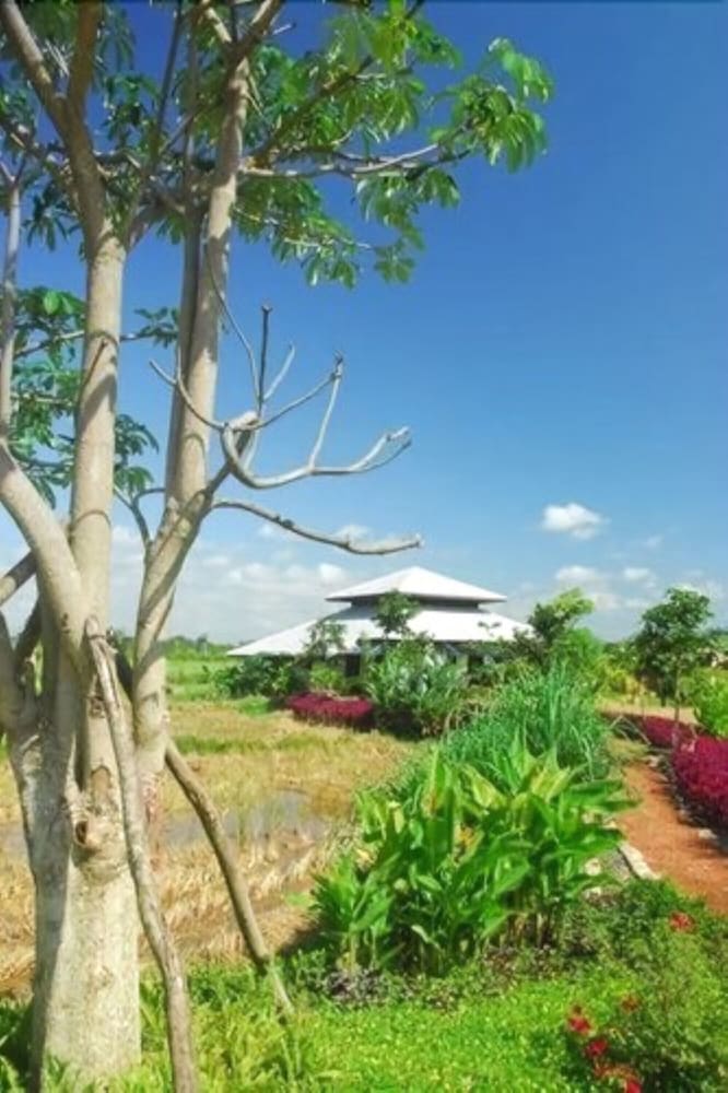 Baan Chai Thung 75/81