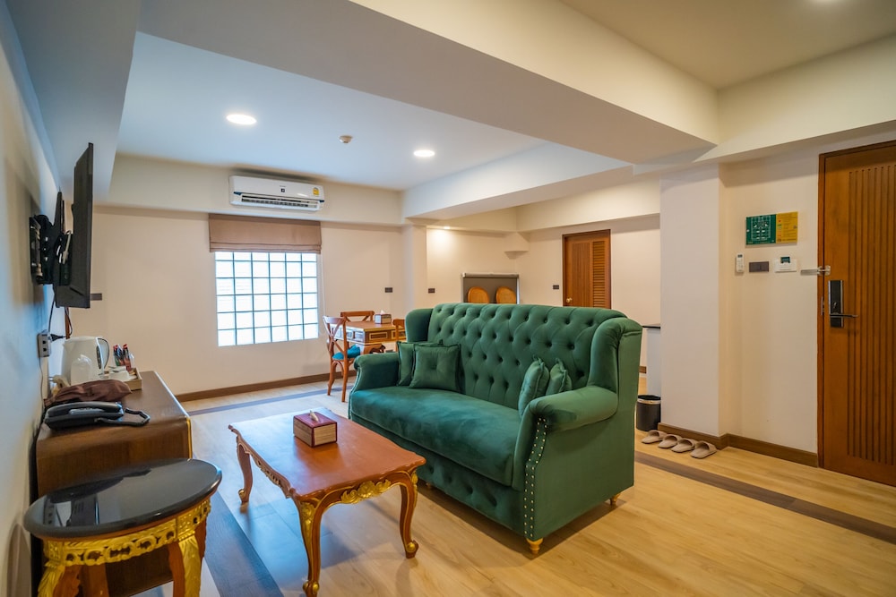 Siri Nakornpink Chiang Mai Hotel 48/75