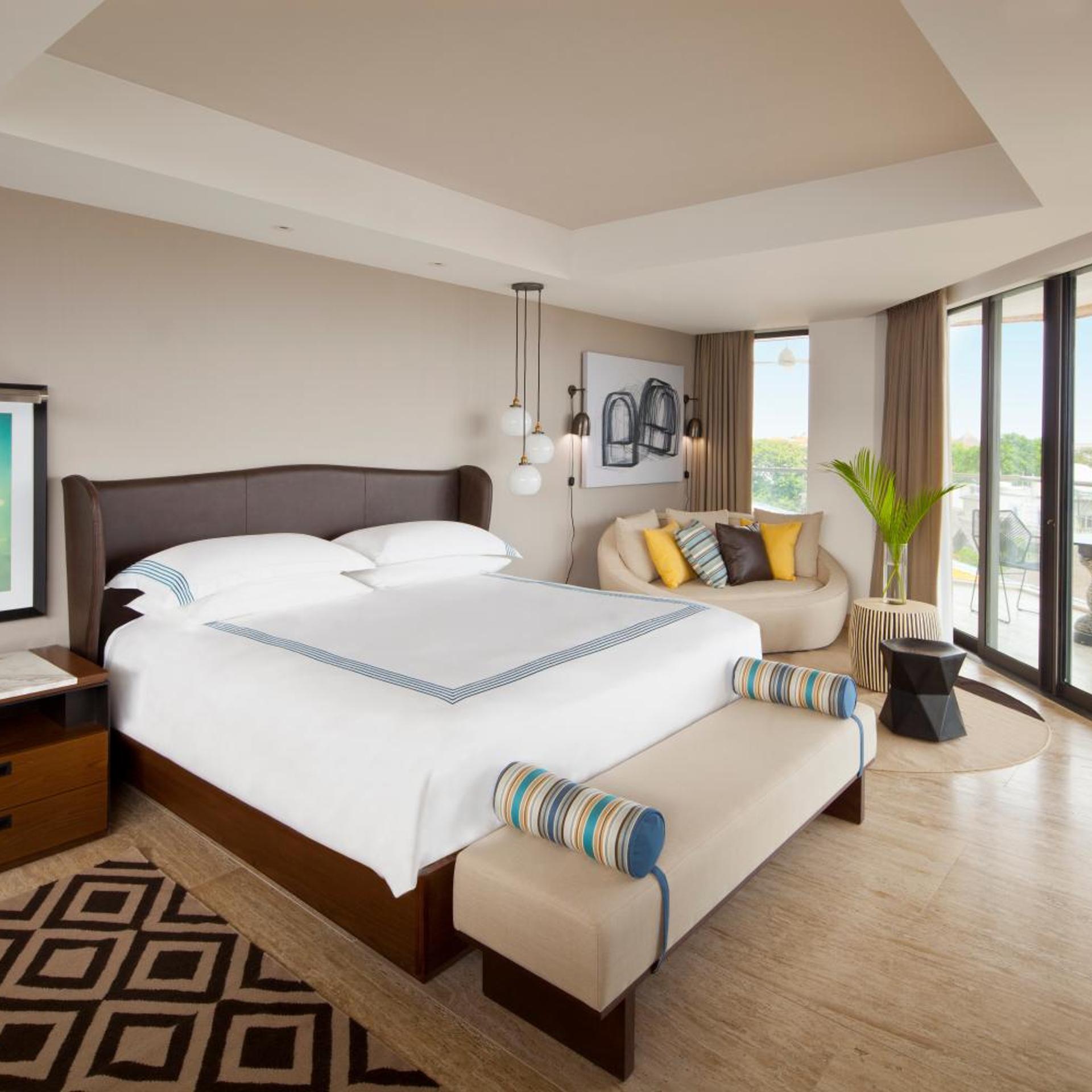 Downtown, Avenida, Suite, House, King Bed