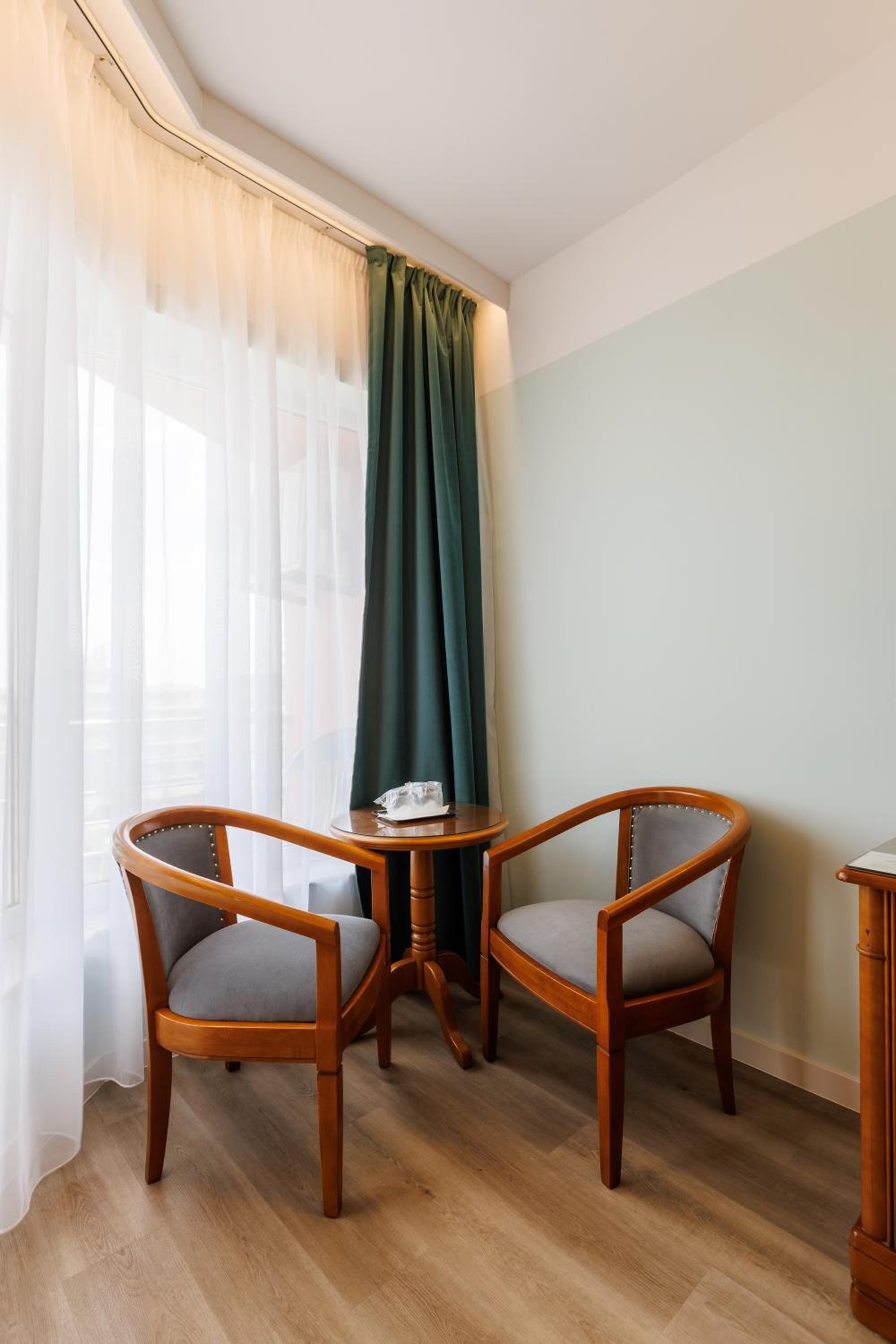 Amiral Hotel 36/55