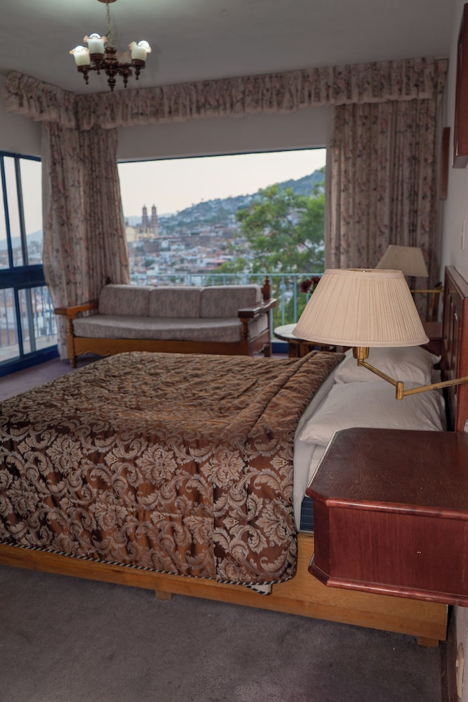 De La Borda Hotel 28/46