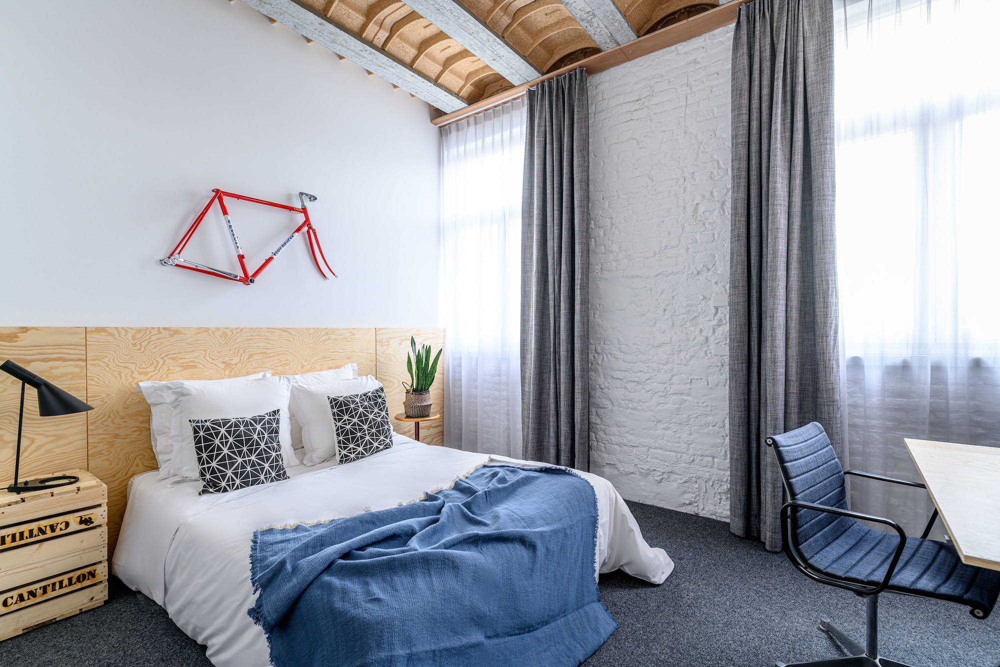 ROOM, DOUBLE BED, TERRACE VIEW