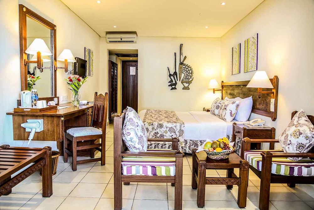 Baobab Beach Resort 58/72
