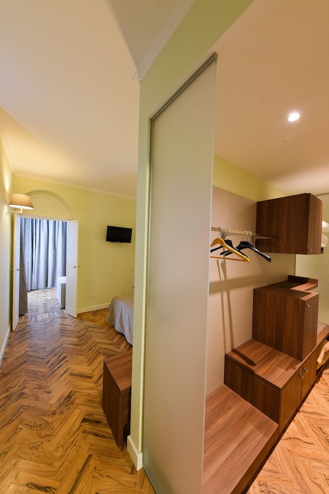 Hotel Castello Di Casiglio 59/79