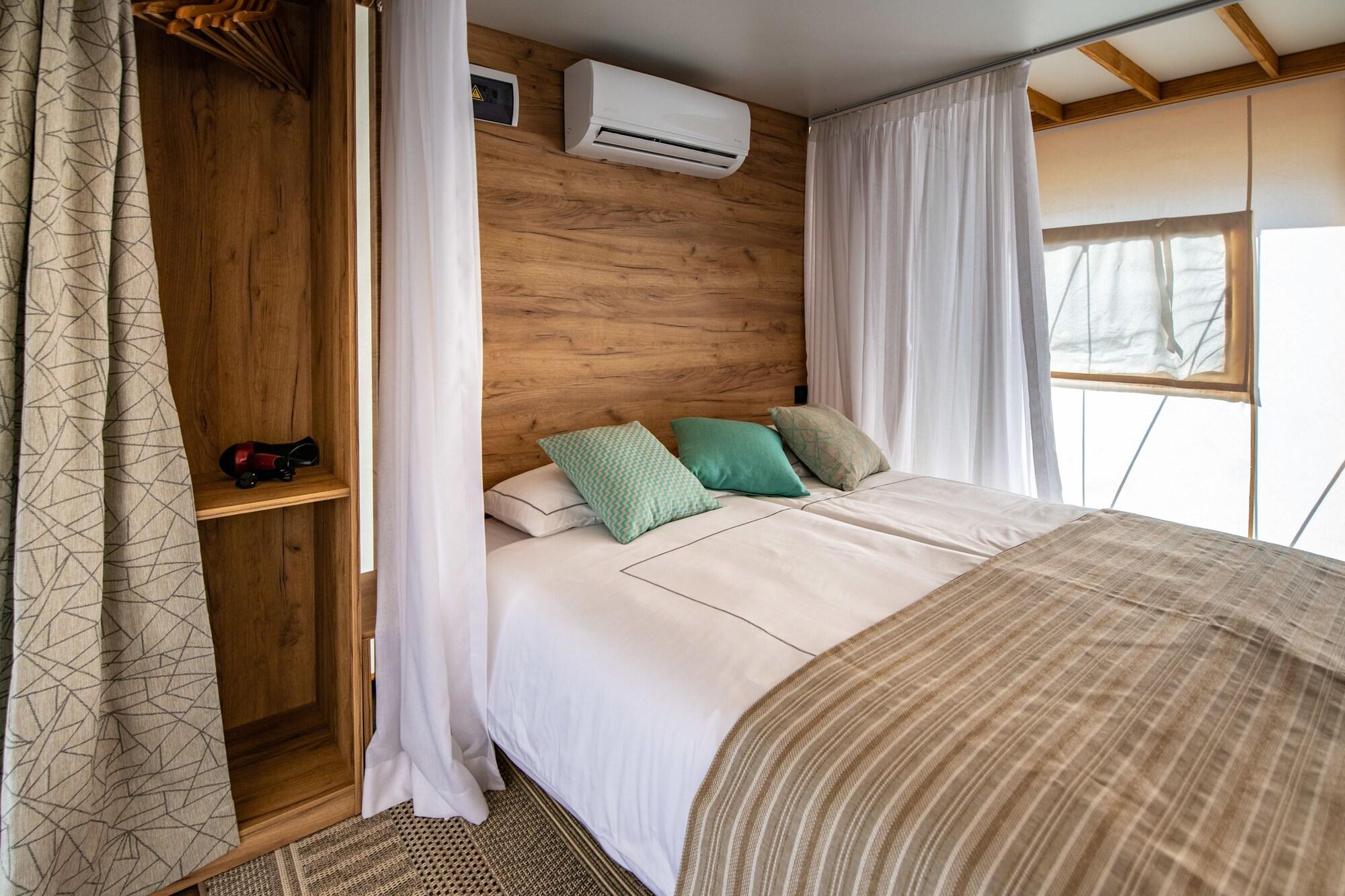 2 Bedrooms, Safari, Loft, Premium, Tent