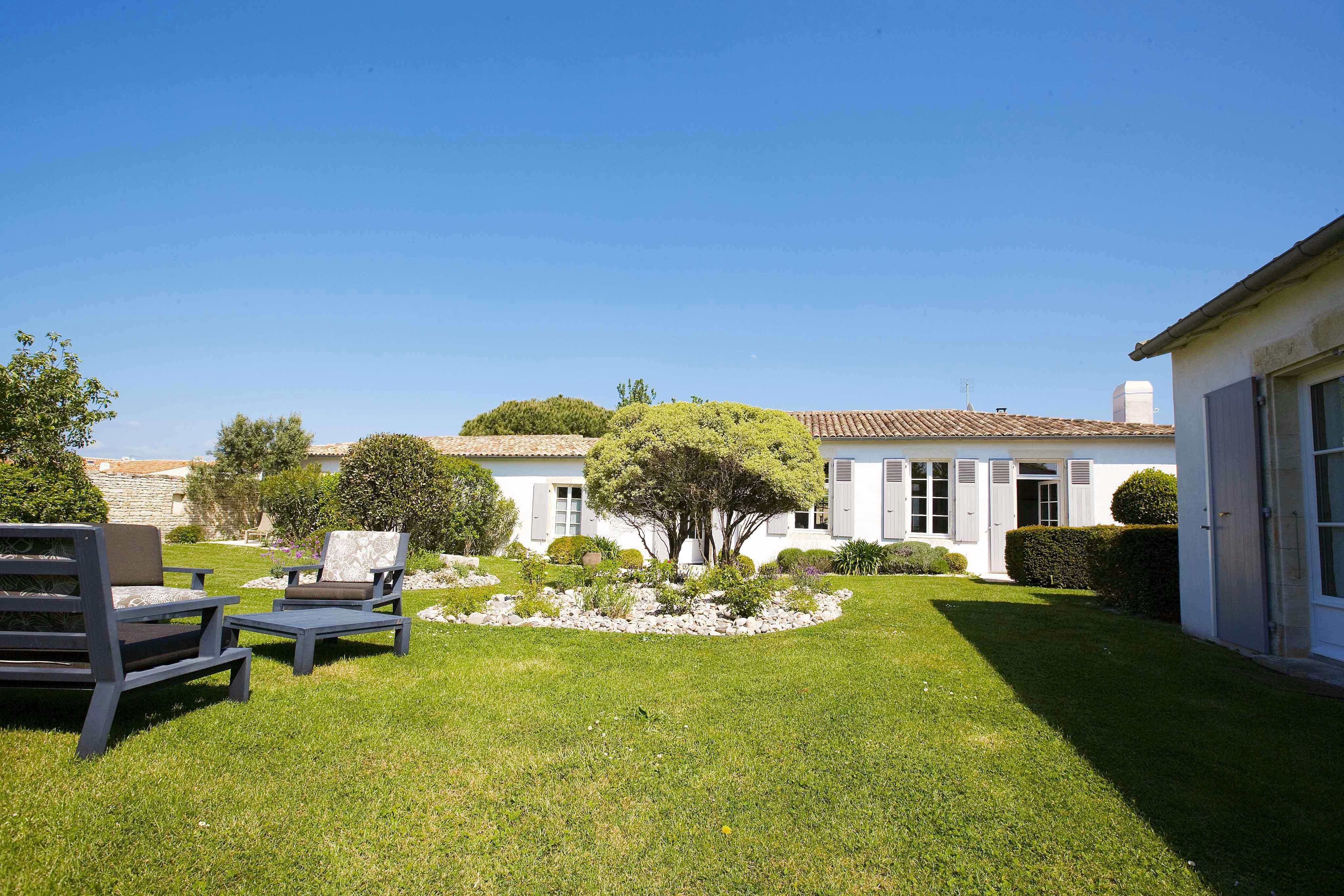 Le Clos Saint-Martin Hotel & Spa 43/50