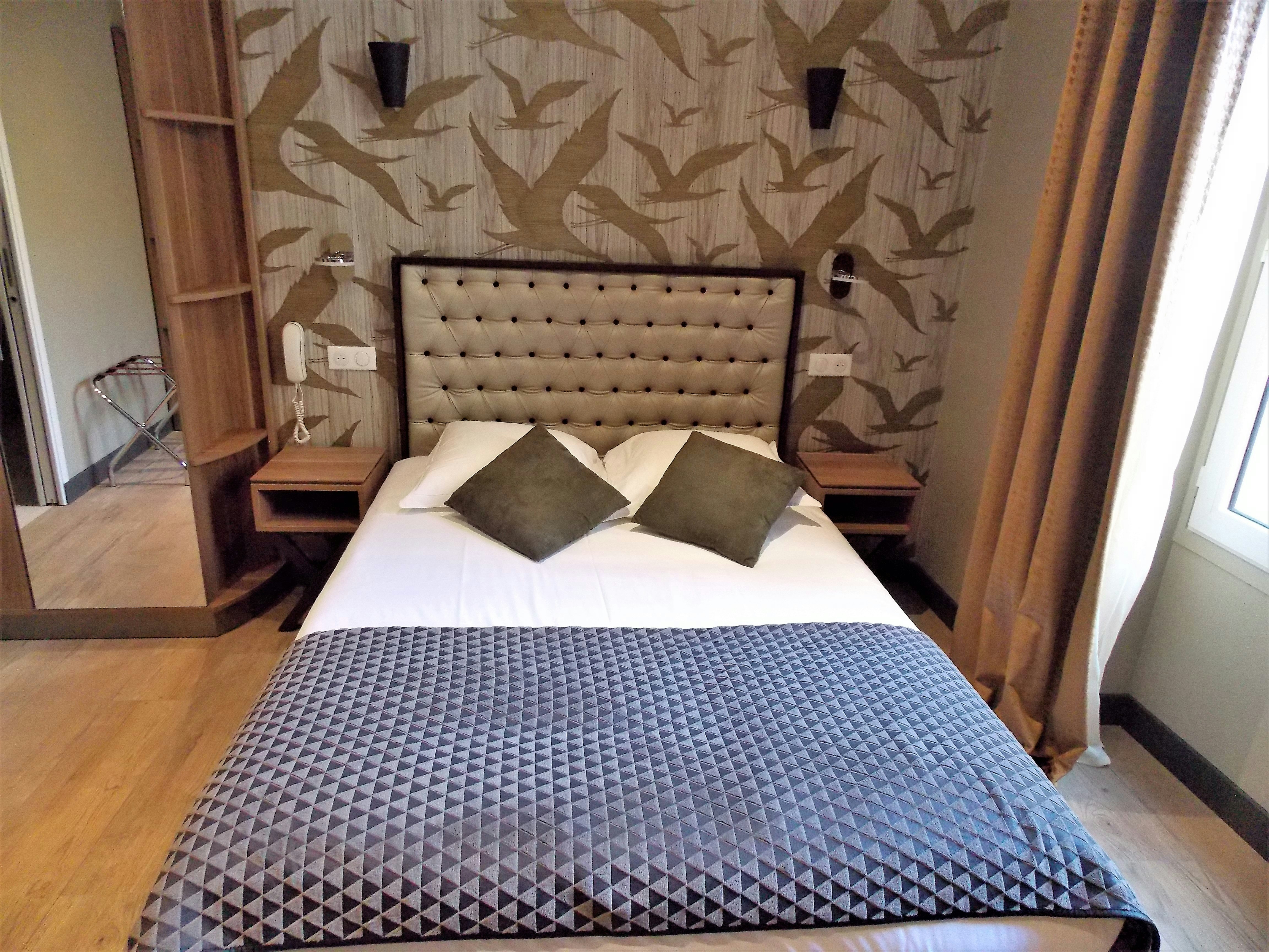 Hotel Excelsior Batignolles 6/17