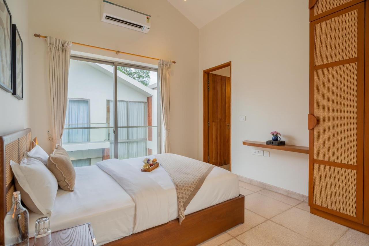 ELIVAAS 3BHK with Pvt Pool Mirai Taurus 33/79