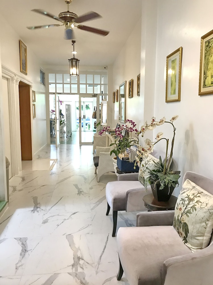 Casa Blanca Boutique Hotel 53/73