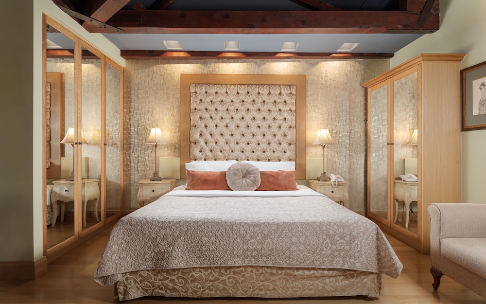 COMFORT, SUITE